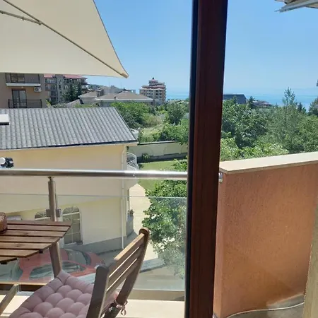 Apartment Perla 1 *